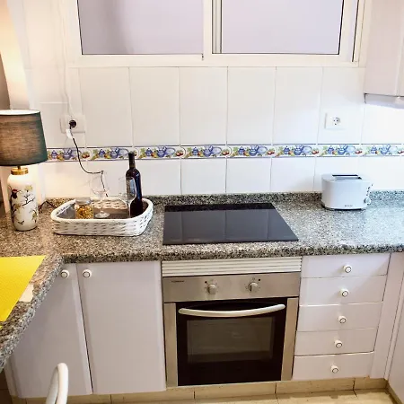 Alcaravaneras Beach Home